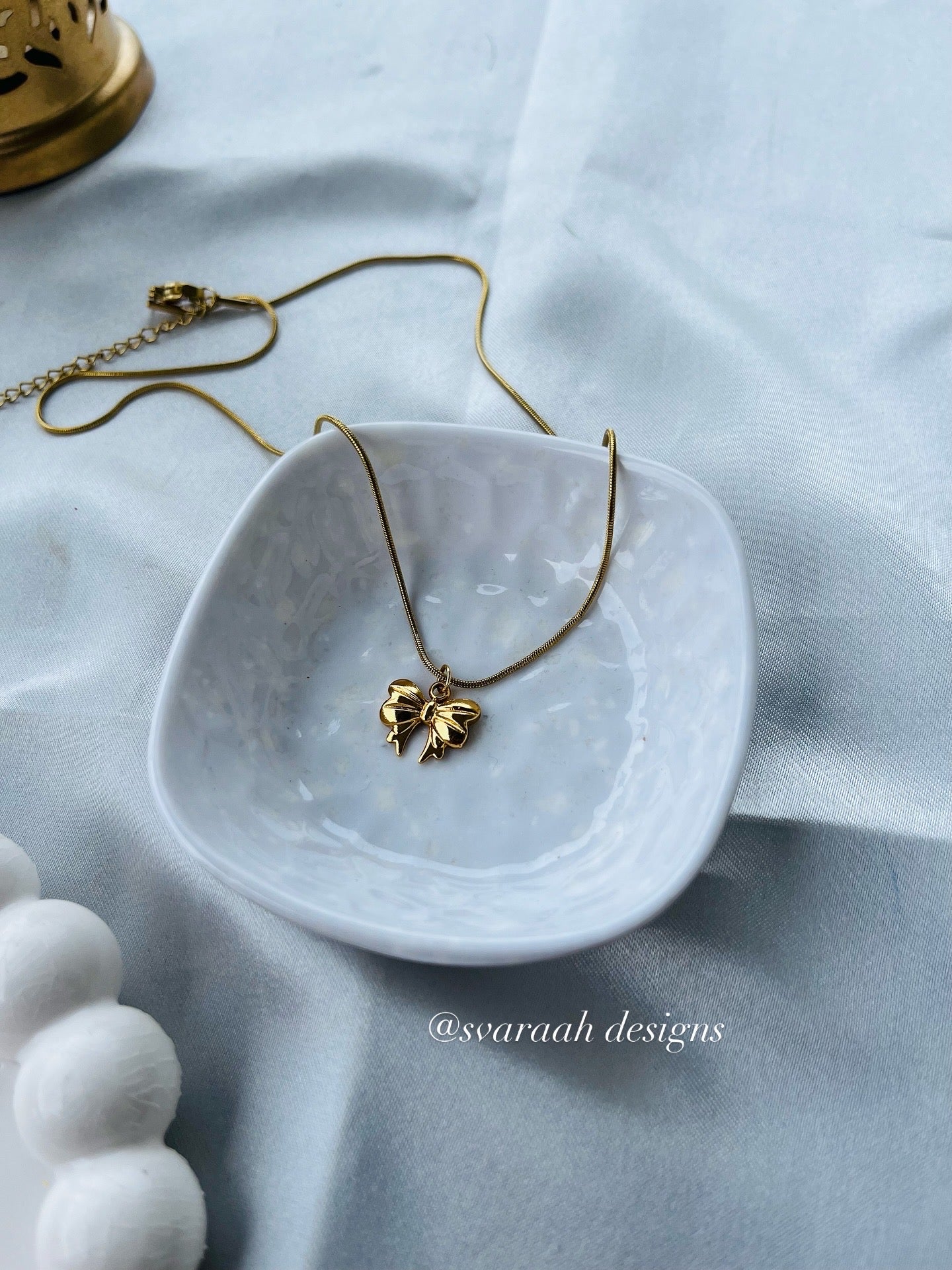 Golden Bow Necklace