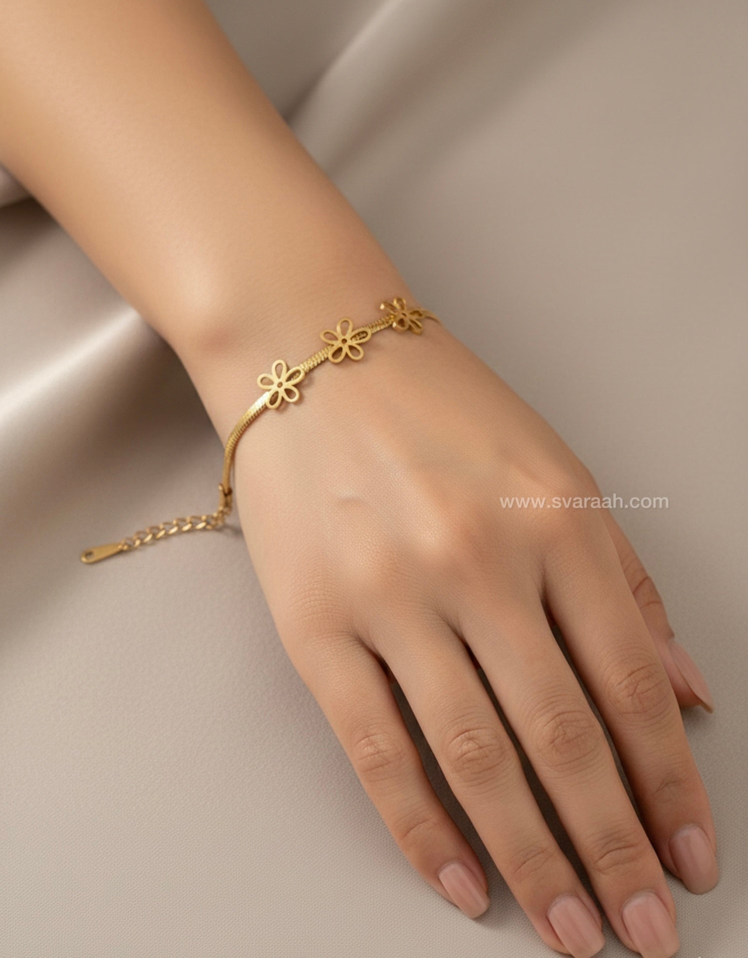 Bloom Line Bracelet