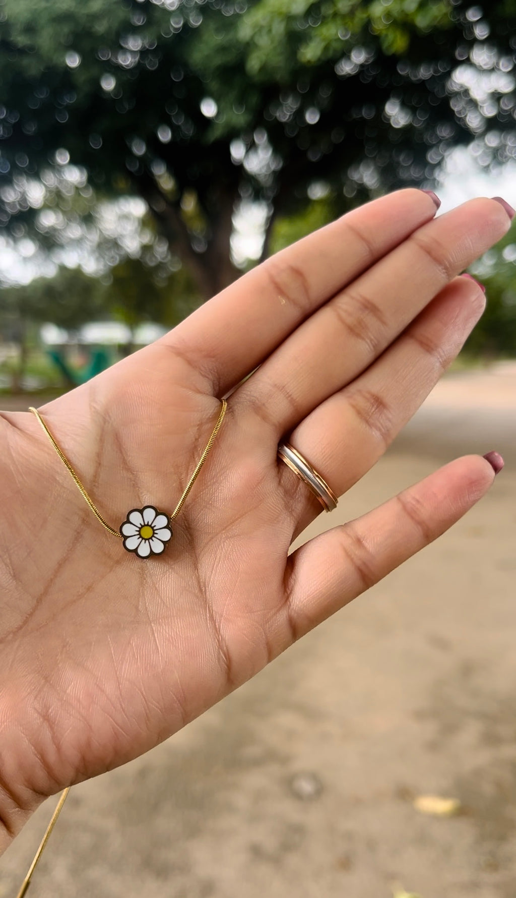 Daisy Flower Pendant