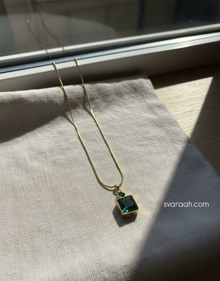 Green Glow Pendant ✨