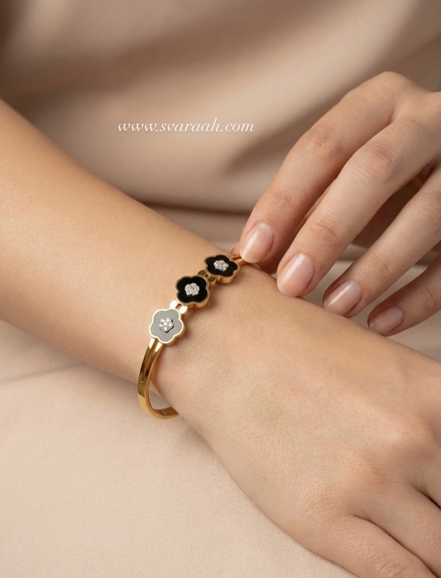 Noir Bloom Bracelet