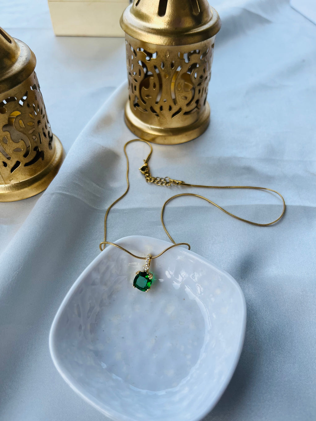 Emerald Glow Pendant 💚✨