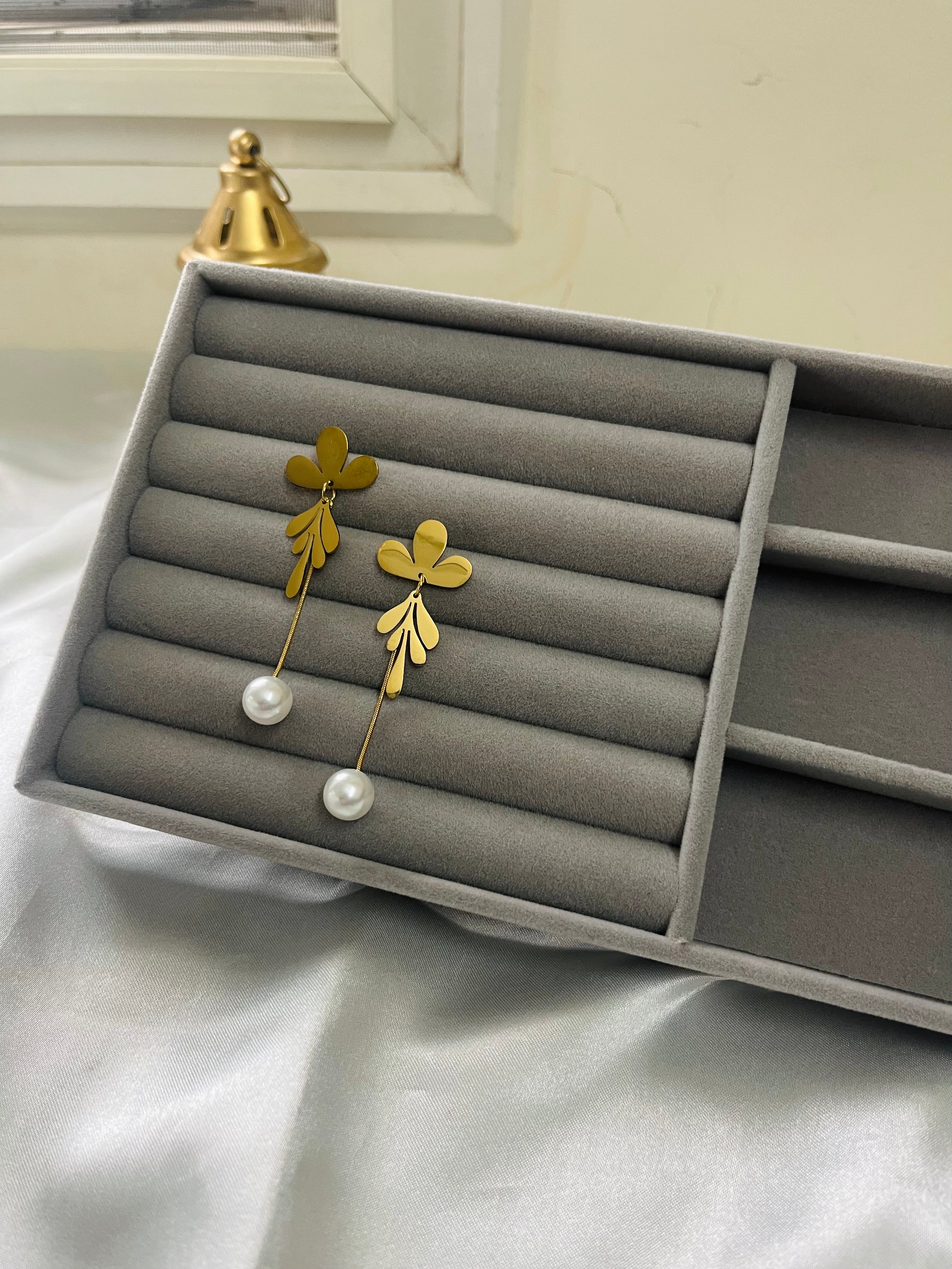 Auric Bloom Pearl Drops