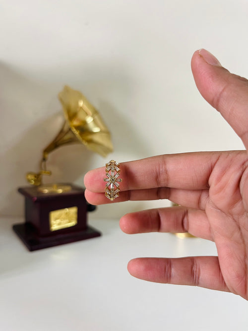 Bloom Band Ring