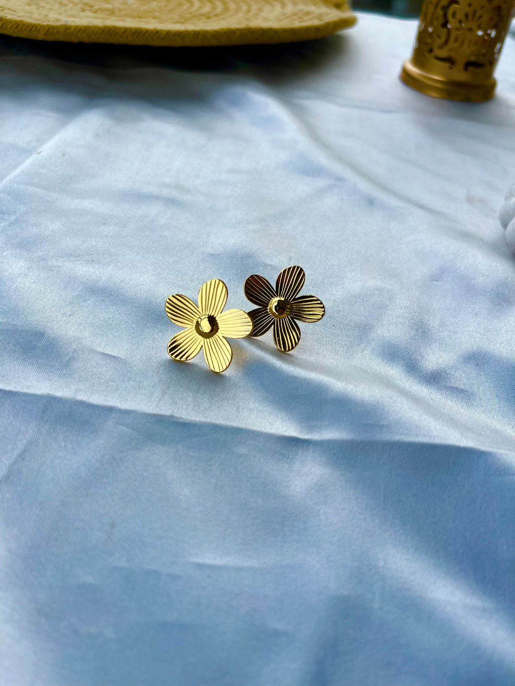 Golden Bloom Earrings 🌼