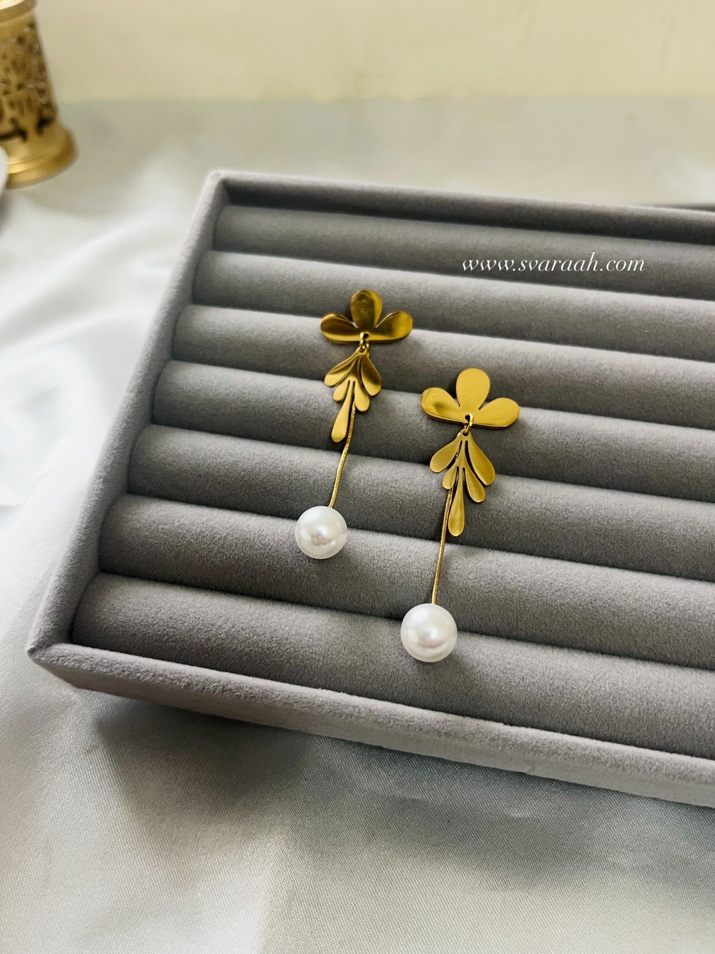 Auric Bloom Pearl Drops