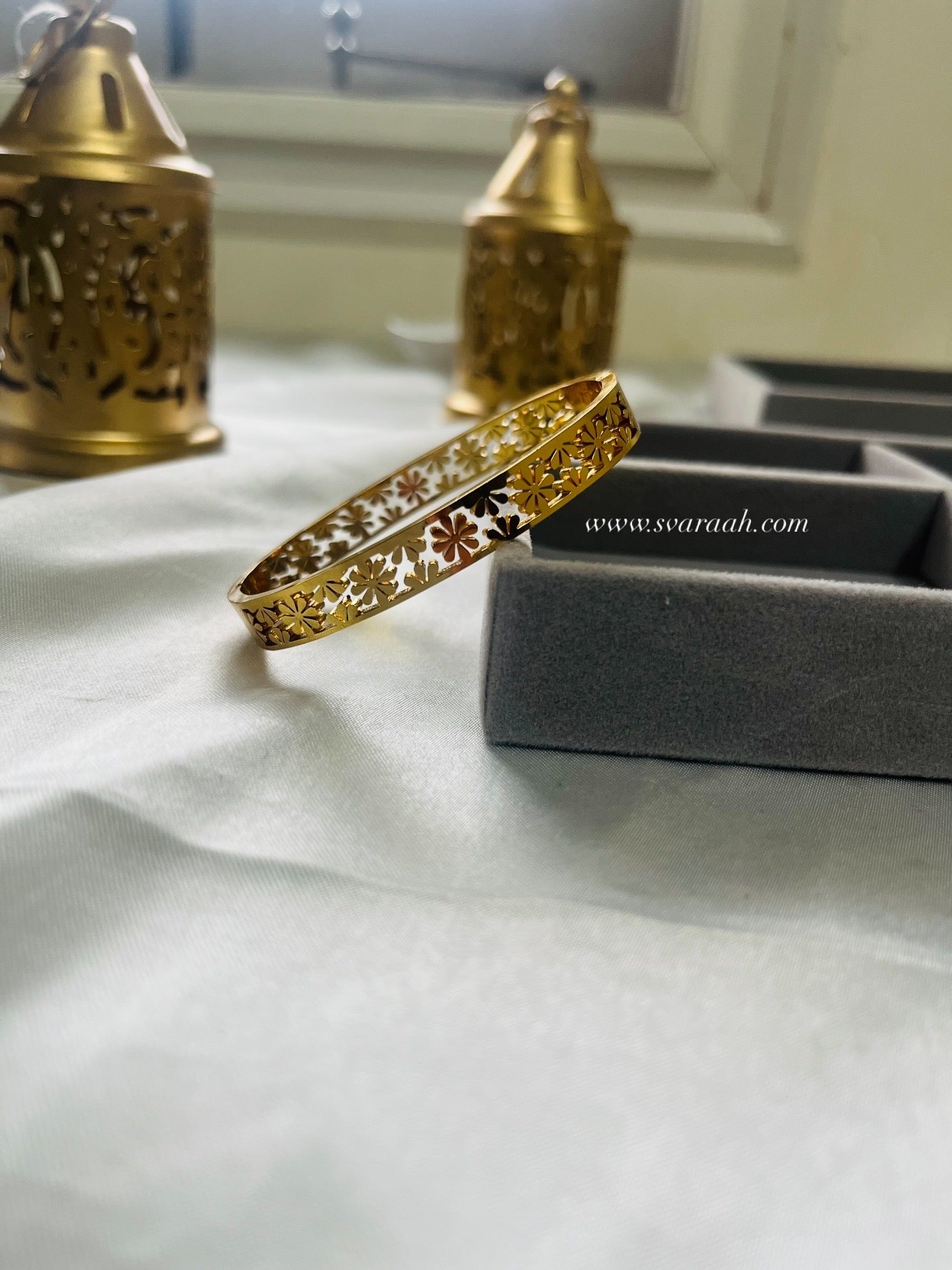 Bloom Craft Golden Bangle