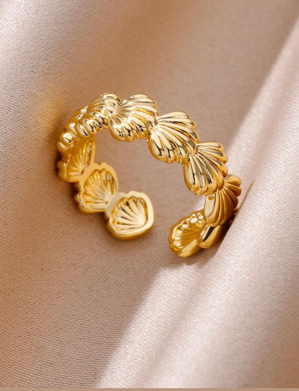Shell line Ring