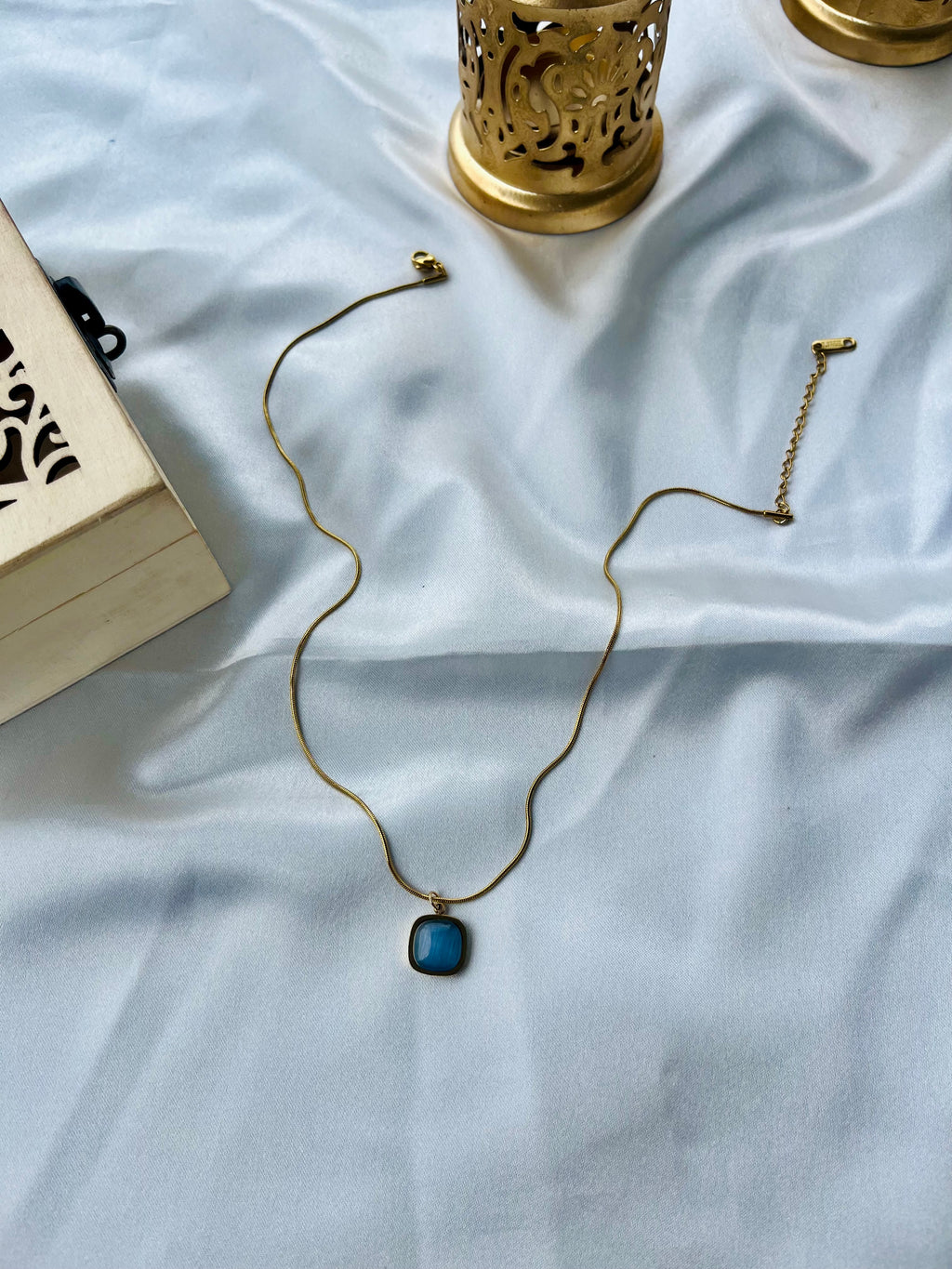 Ash Single Stone Pendant