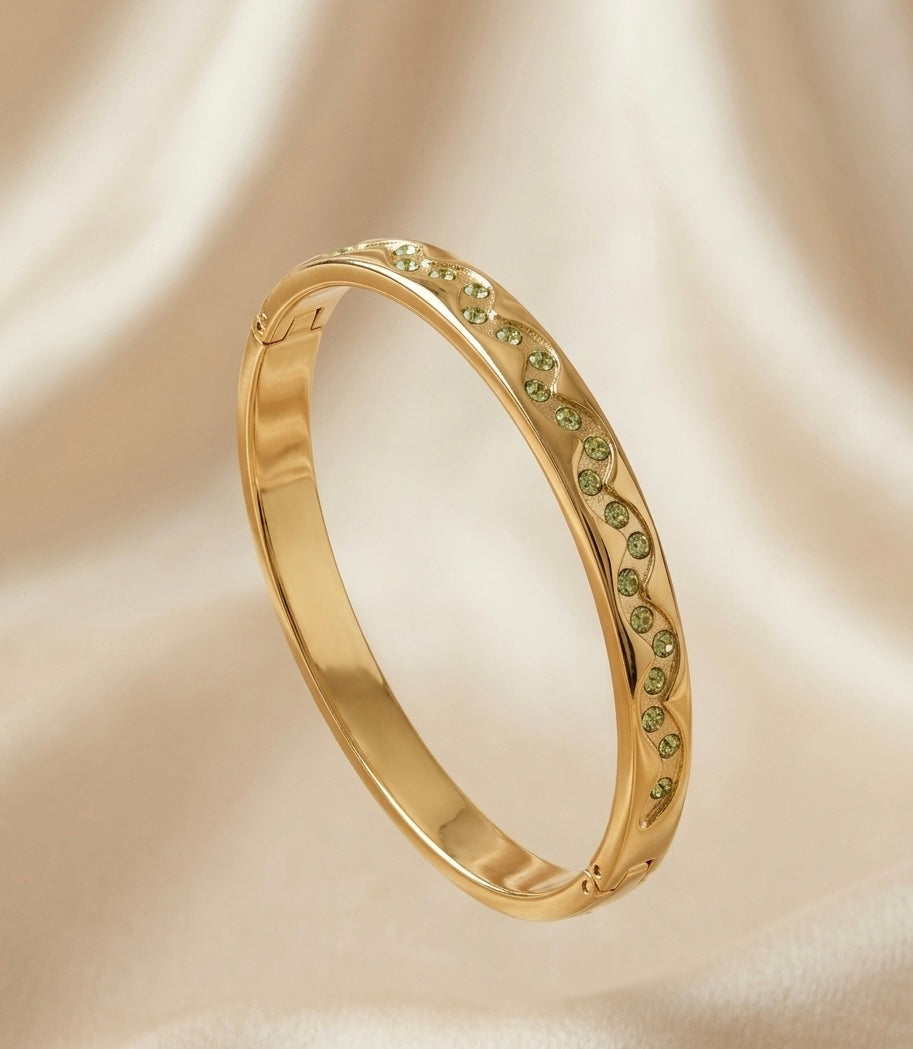 Wave and Greenstone Kada