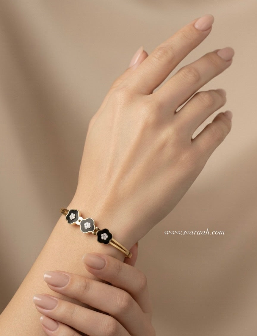 Noir Bloom Bracelet