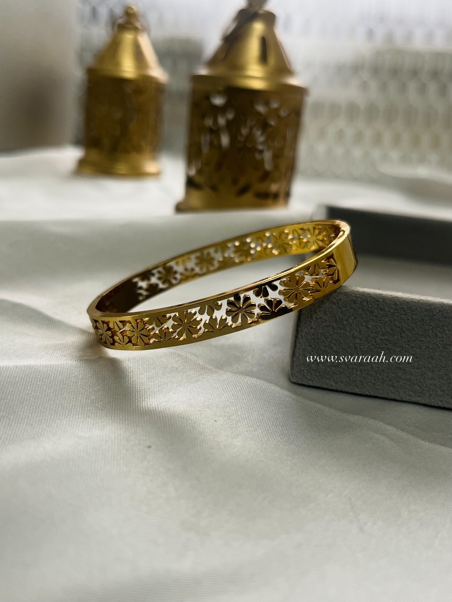 Bloom Craft Golden Bangle