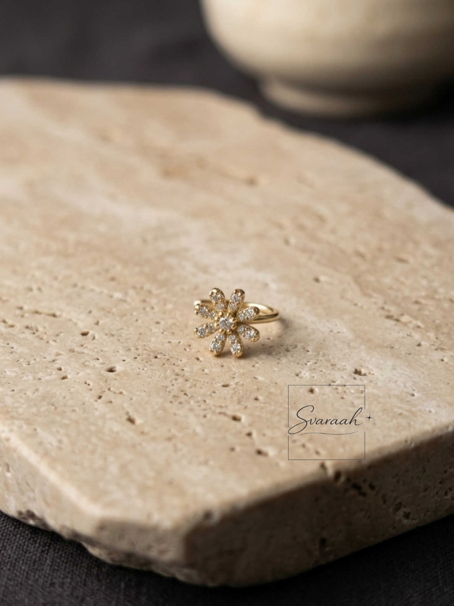 Petals Nose Pin