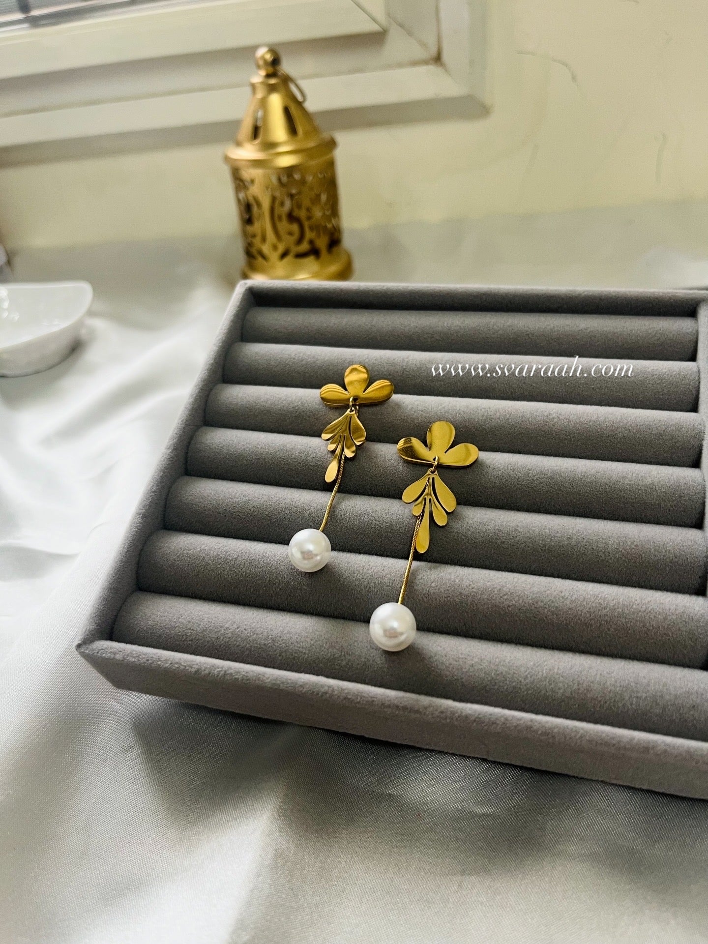 Auric Bloom Pearl Drops