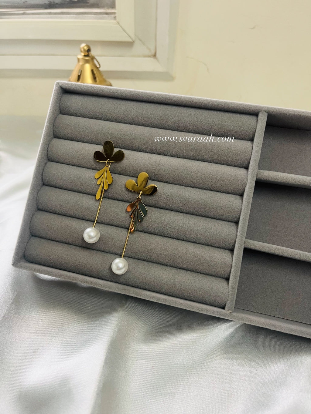 Auric Bloom Pearl Drops