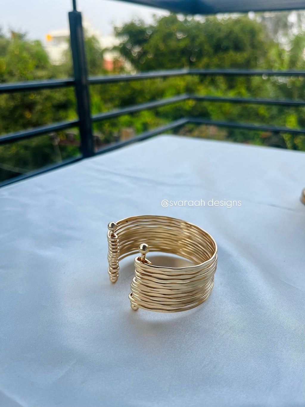 The Aurora Golden Cuff