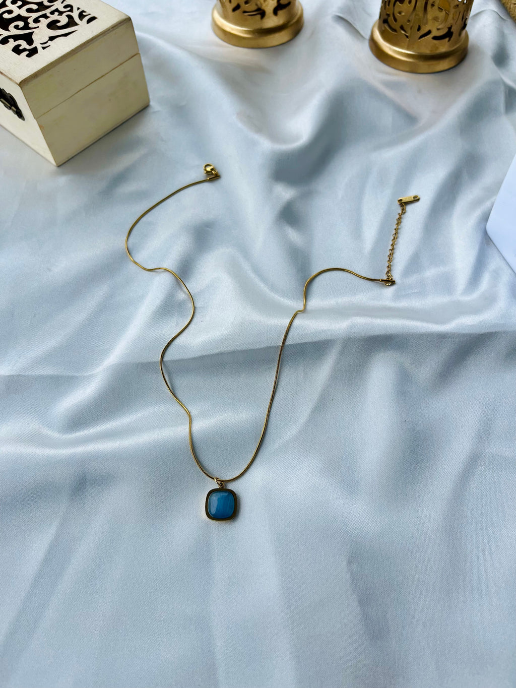 Ash Single Stone Pendant