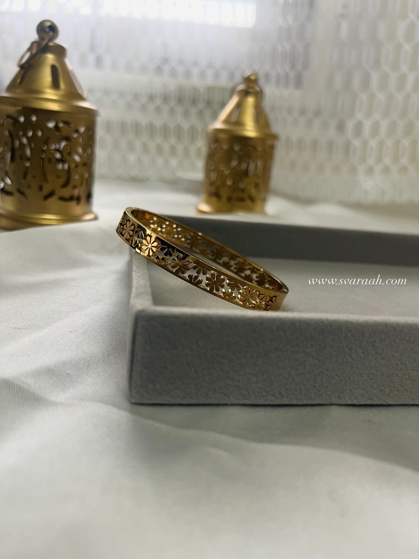Bloom Craft Golden Bangle